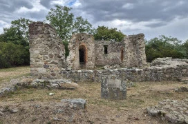 Mezőnyárádi templomrom Mez?nyárád