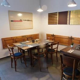 Mi A Kő, Köveskál - Belső