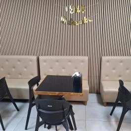 Mido's Chicken, Budapest - Belső