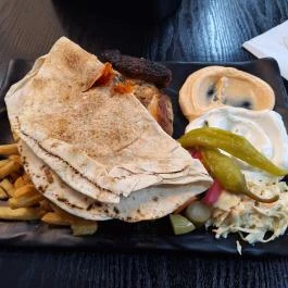 Mido's Chicken, Budapest - Étel/ital
