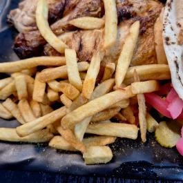 Mido's Chicken, Budapest - Étel/ital