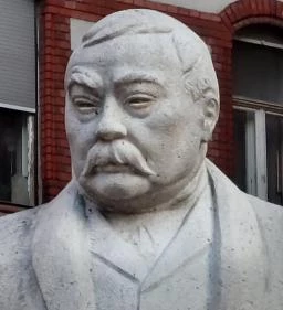 Mikszáth Kálmán-szobor