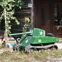 Military Motor Museum Egyesület Nagyvisnyó - Külső kép