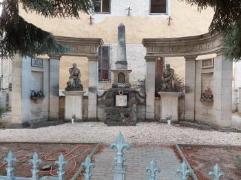 Millecentenáriumi Emlékmű Sóskút