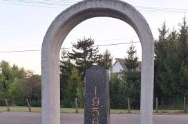 Millecentenáriumi emlékmű Balaton