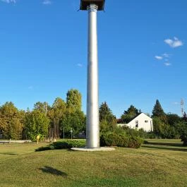 Millenniumi Szent Korona emlékmű Balatonvilágos - Külső kép