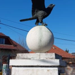 Minden korok hőseinek emlékműve Dunaharaszti - Külső kép