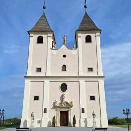 Mindenszentek templom Fertőszéplak - Külső kép