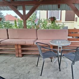 Mini Cukrászda Mesztegnyő - Belső