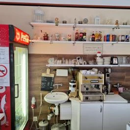 Mini Cukrászda Mesztegnyő - Belső