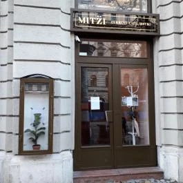 Mitzi. - Kortárs Kávéház & Bár Budapest - Külső kép