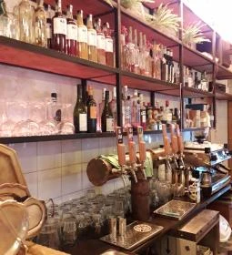 Mitzi. - Kortárs Kávéház & Bár