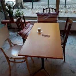 Mitzi. - Kortárs Kávéház & Bár, Budapest - Belső