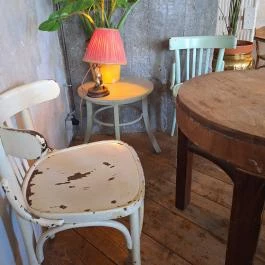 Mitzi. - Kortárs Kávéház & Bár, Budapest - Belső