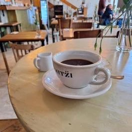 Mitzi. - Kortárs Kávéház & Bár, Budapest - Étel/ital