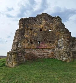 Mizseszék - Pusztatemplom romjai