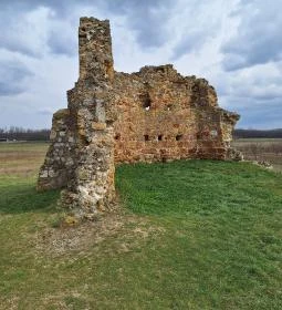 Mizseszék - Pusztatemplom romjai