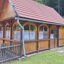Mókus Odú Garadna - Külső kép