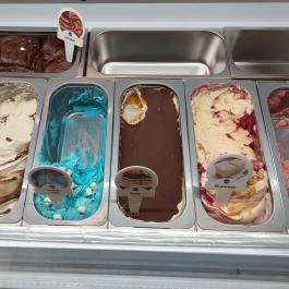 Mon Crémi Kávézó - Corvin Plaza, Budapest - Étel/ital