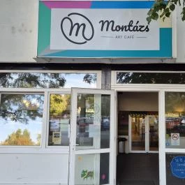 Montázs Art Café Budapest - Külső kép