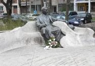 Móra Ferenc szobra Kiskunfélegyháza