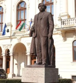 Móricz Zsigmond szobra