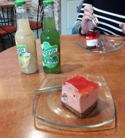 Mosoly Gombóc Cukrászda