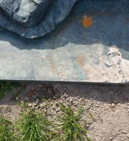 A mosonmagyaróvári Agrártudományi Egyetem 1956-os diákáldozatainak emlékműve