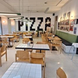 Moto Pizza - József körút Budapest - Belső