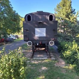 Mozdony Balatonalmádi - Külső kép