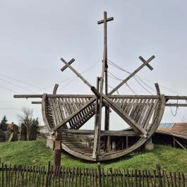 Mozgó Harangláb Terény - Külső kép