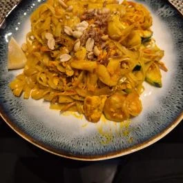 Ms Asia bowls and rolls, Budapest - Étel/ital