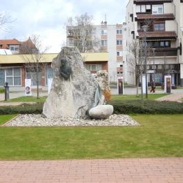 Műfordítói szoborpark Kiskőrös - Külső kép