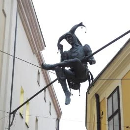 Mujkó szobor, Székesfehérvár - Külső kép