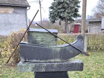 A múlt áldozatainak emlékparkja Fazekasboda