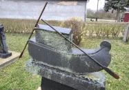 A múlt áldozatainak emlékparkja Fazekasboda