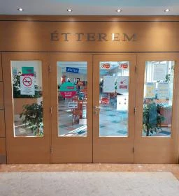 Multipláza Irodaház étterme