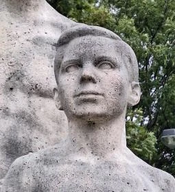 Munkás gyermekkel-szobor