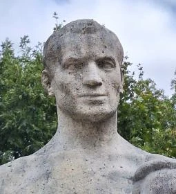 Munkás gyermekkel-szobor