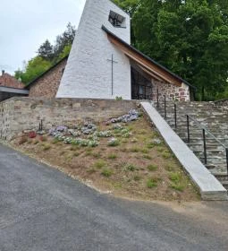 Munkás Szent József Katolikus templom