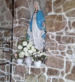 Munkás Szent József Katolikus templom