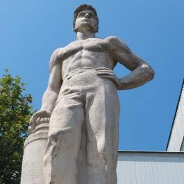 Munkás szobor, Berettyóújfalu - Egyéb
