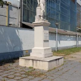 Munkás szobor Berettyóújfalu - Külső kép