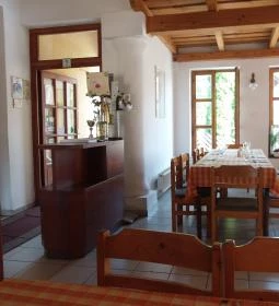 Muskátli Családi Kisvendéglő & Cukrászda