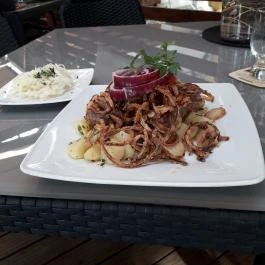 Múzeumkert Étterem Várpalota - Étel/ital