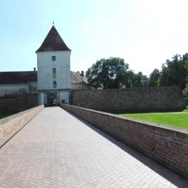 Nádasdy-vár, Sárvár - Külső kép