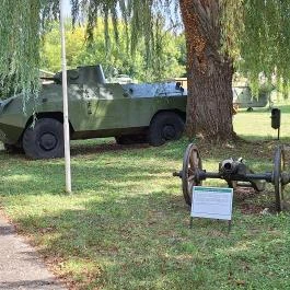 Nagyatádi Hadipark Nagyatád - Külső kép