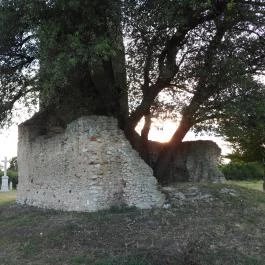 Nagykeszi Templomrom Gyepükaján - Külső kép