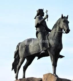 Nagykun millenniumi emlékmű