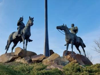 Nagykun millenniumi emlékmű Karcag